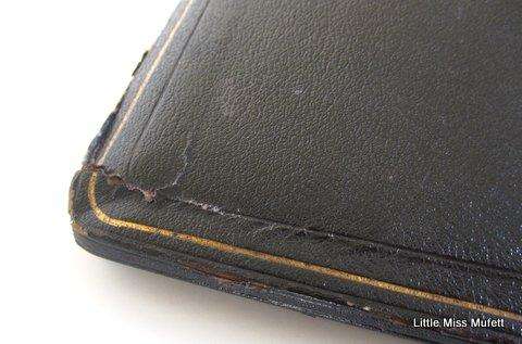 A Set of Fruit knives with hallmarked silver collars and mother of pearl handles--Boxed