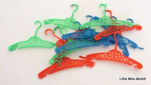 A Lot of vintage Barbie and Sindy accessories including a Baywatch Ski Runner and Sindy Snowboards