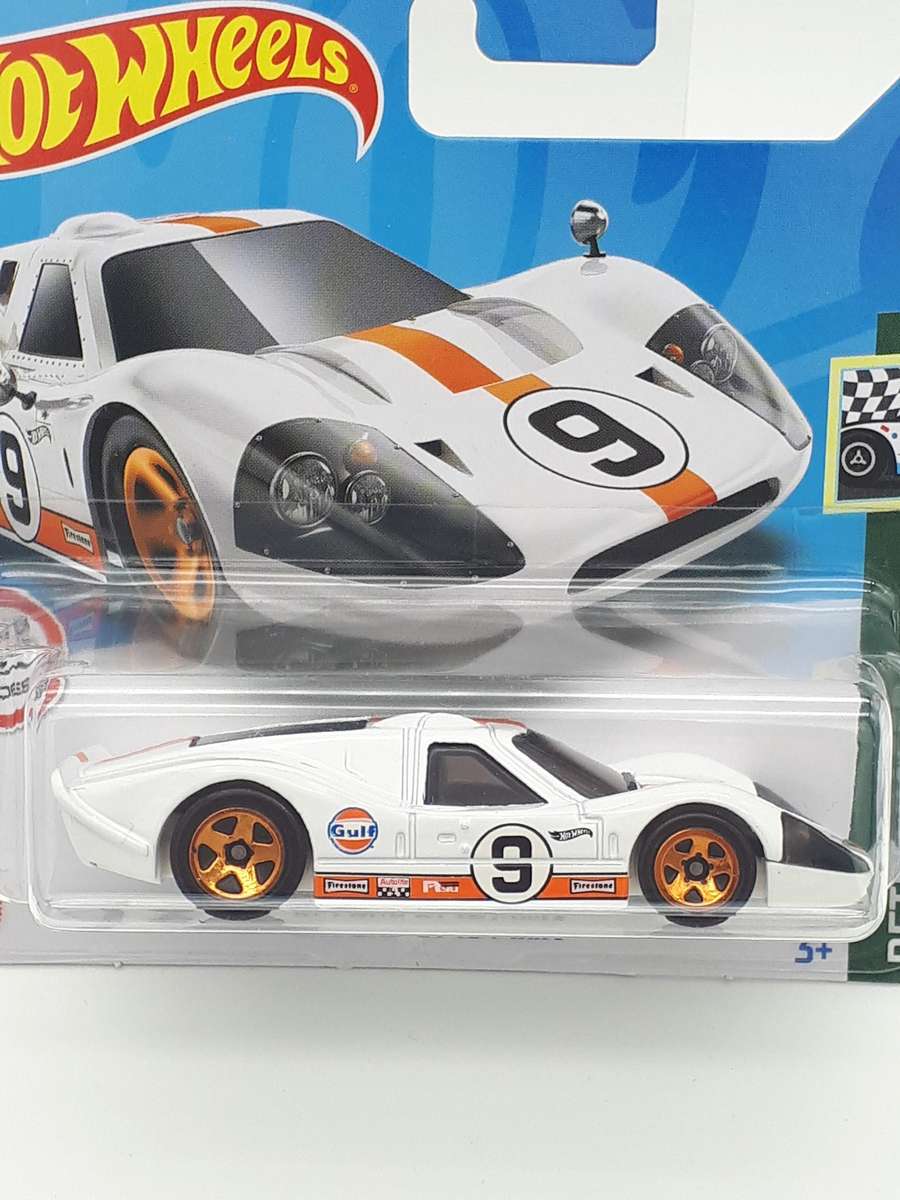 Hot Wheels 1967 Ford GT40 MKIV Gulf