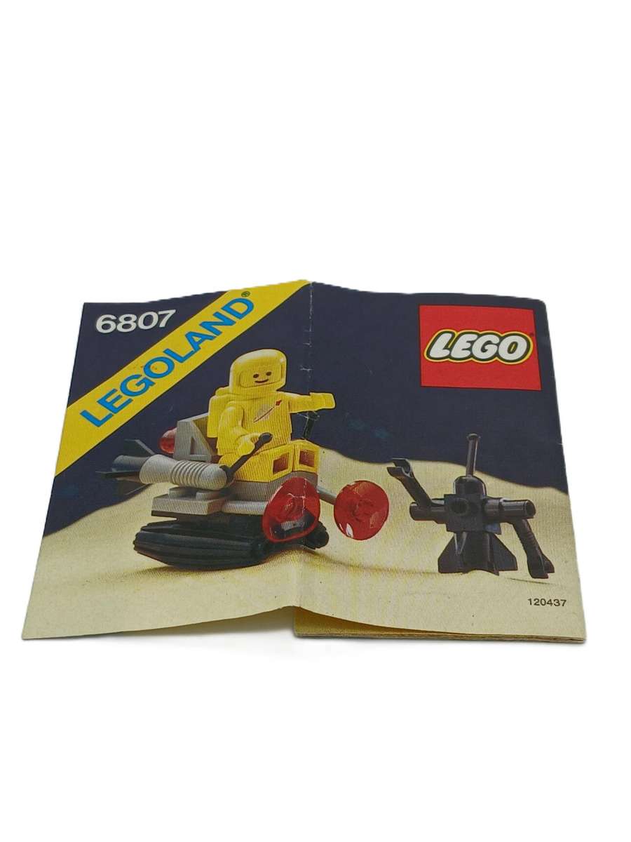 Vintage Lego Space Sledge with Astronaut and Robot No.6807 (1985)