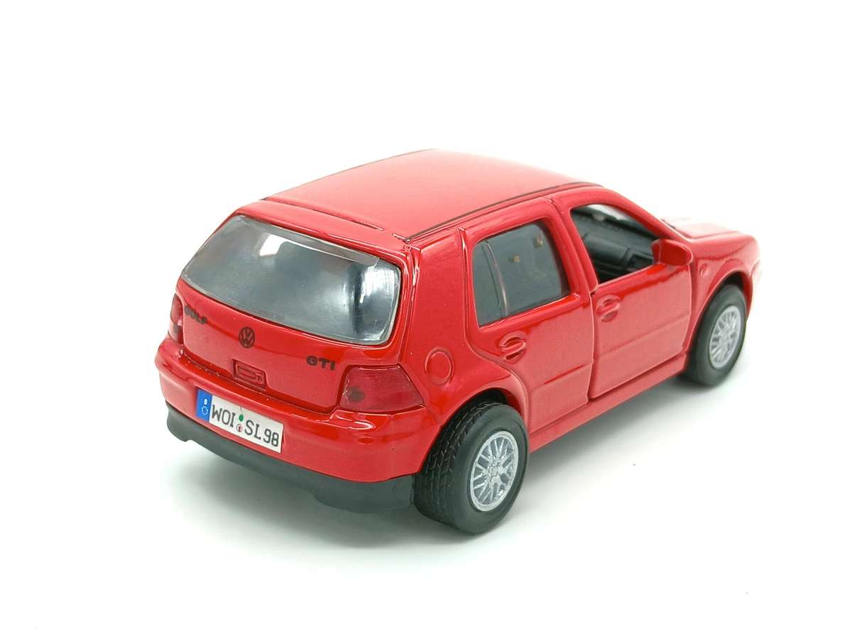 Welly Volkswagen VW Golf IV Red
