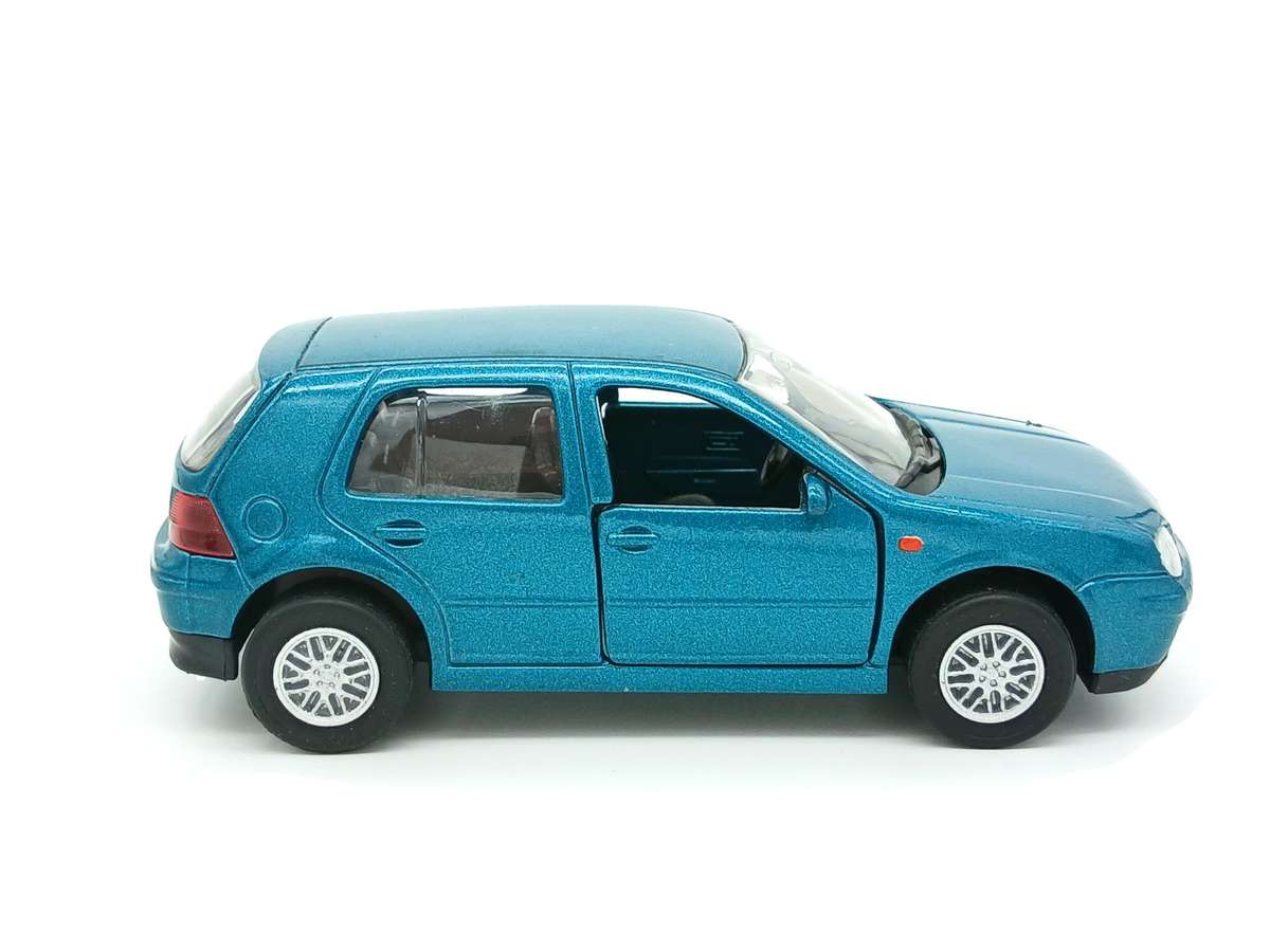 Welly Volkswagen VW Golf IV Bue