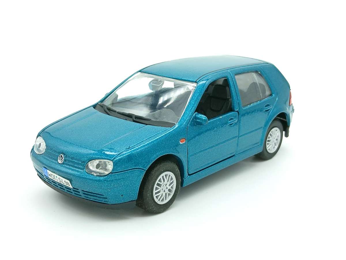 Welly Volkswagen VW Golf IV Bue