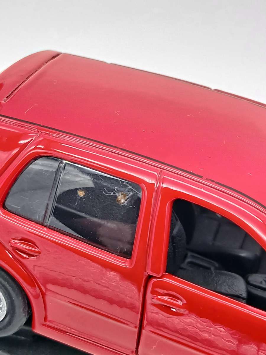 Welly Volkswagen VW Golf IV Red