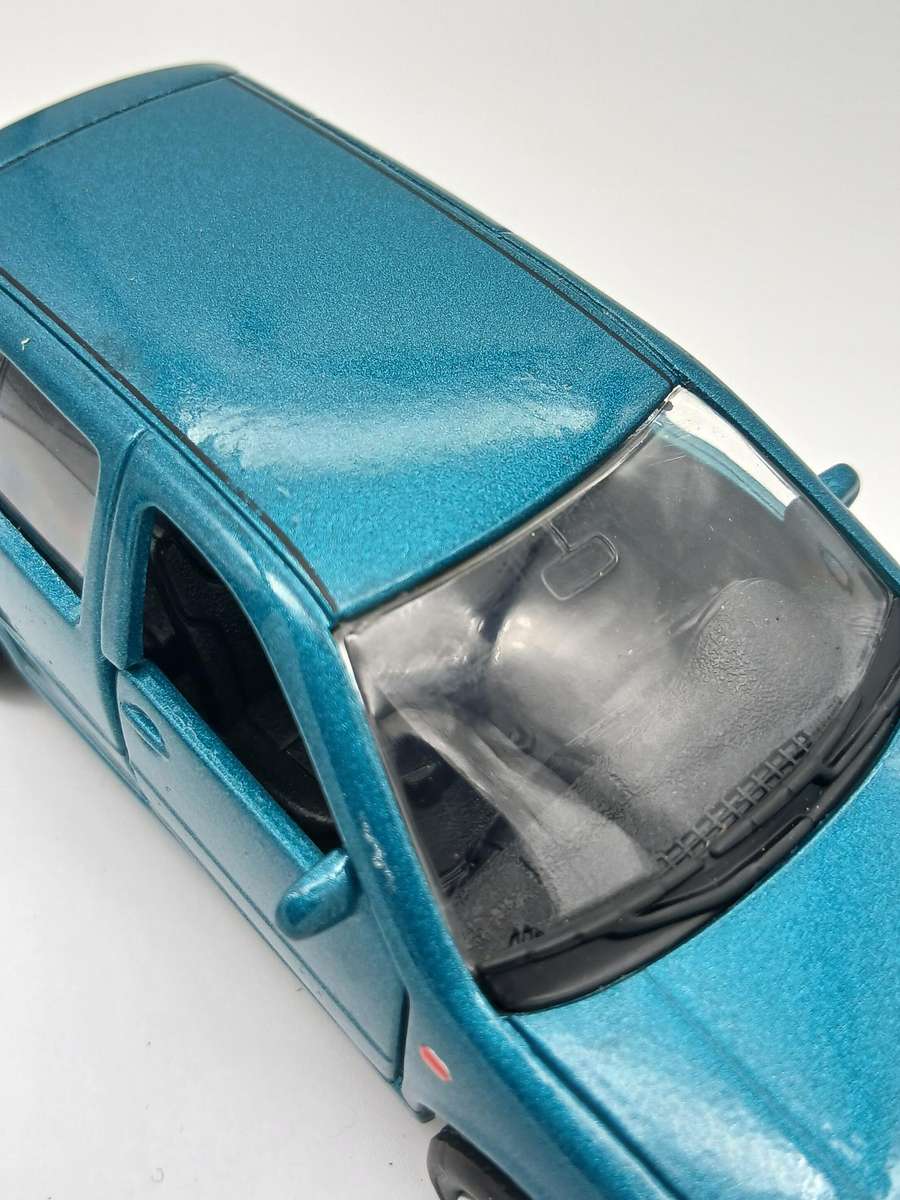 Welly Volkswagen VW Golf IV Bue