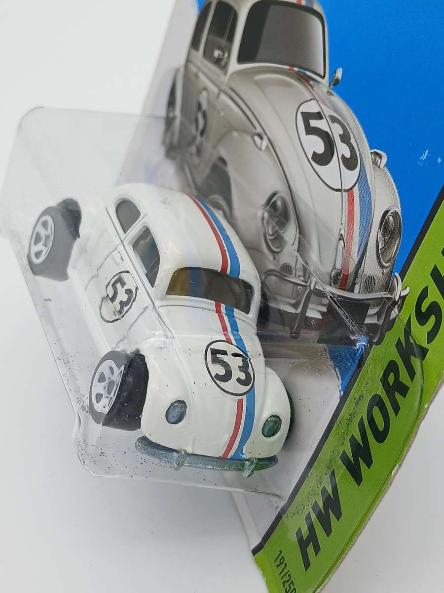 Hot Wheels Volkswagen VW Beetle The Love Bug Herbie 2014