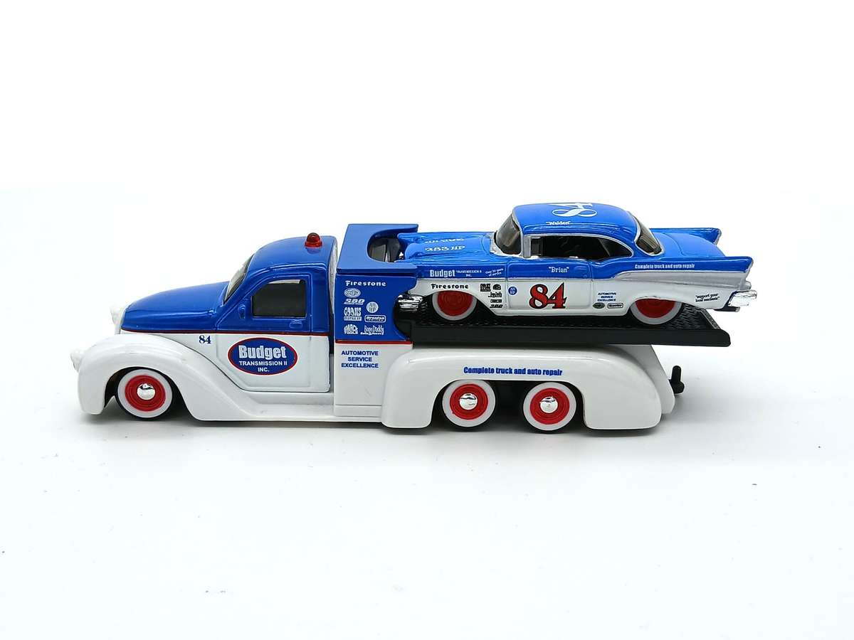 Maisto Elite Transport Missile Tow Flatbed '57 Chevy Bel Air #84 - WHITE & BLUE