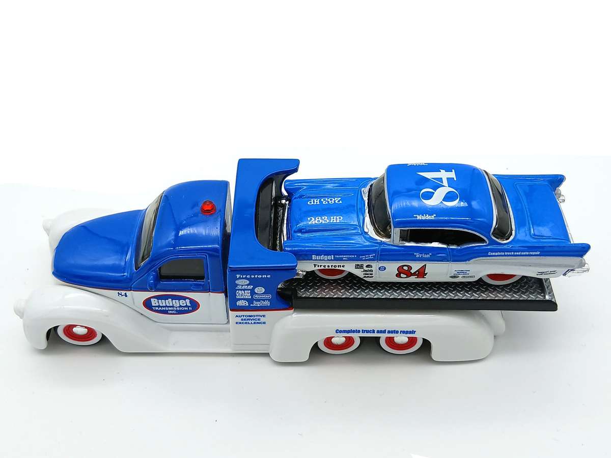 Maisto Elite Transport Missile Tow Flatbed '57 Chevy Bel Air #84 - WHITE & BLUE