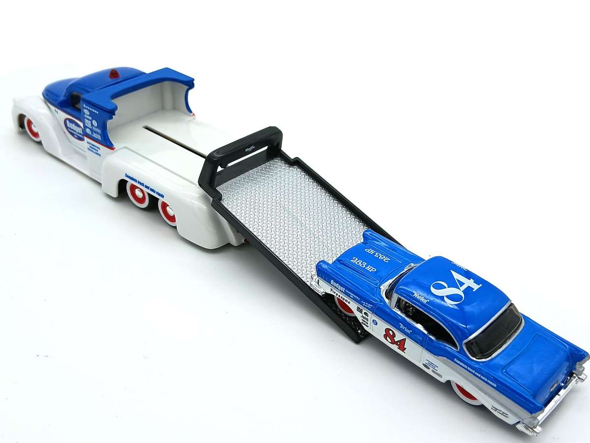Maisto Elite Transport Missile Tow Flatbed '57 Chevy Bel Air #84 - WHITE & BLUE