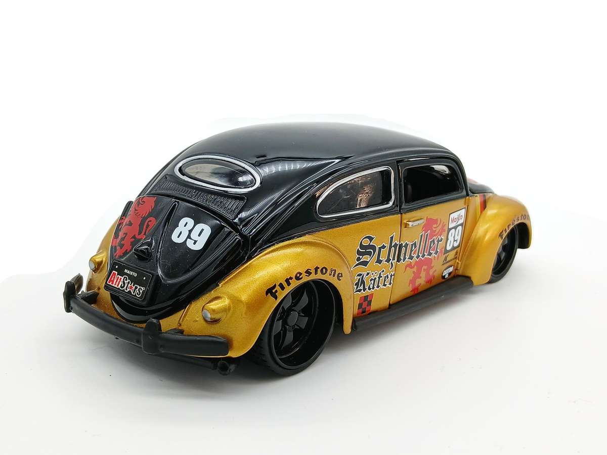 Maisto Volkswagen VW Beetle Race Team All Stars - Rare
