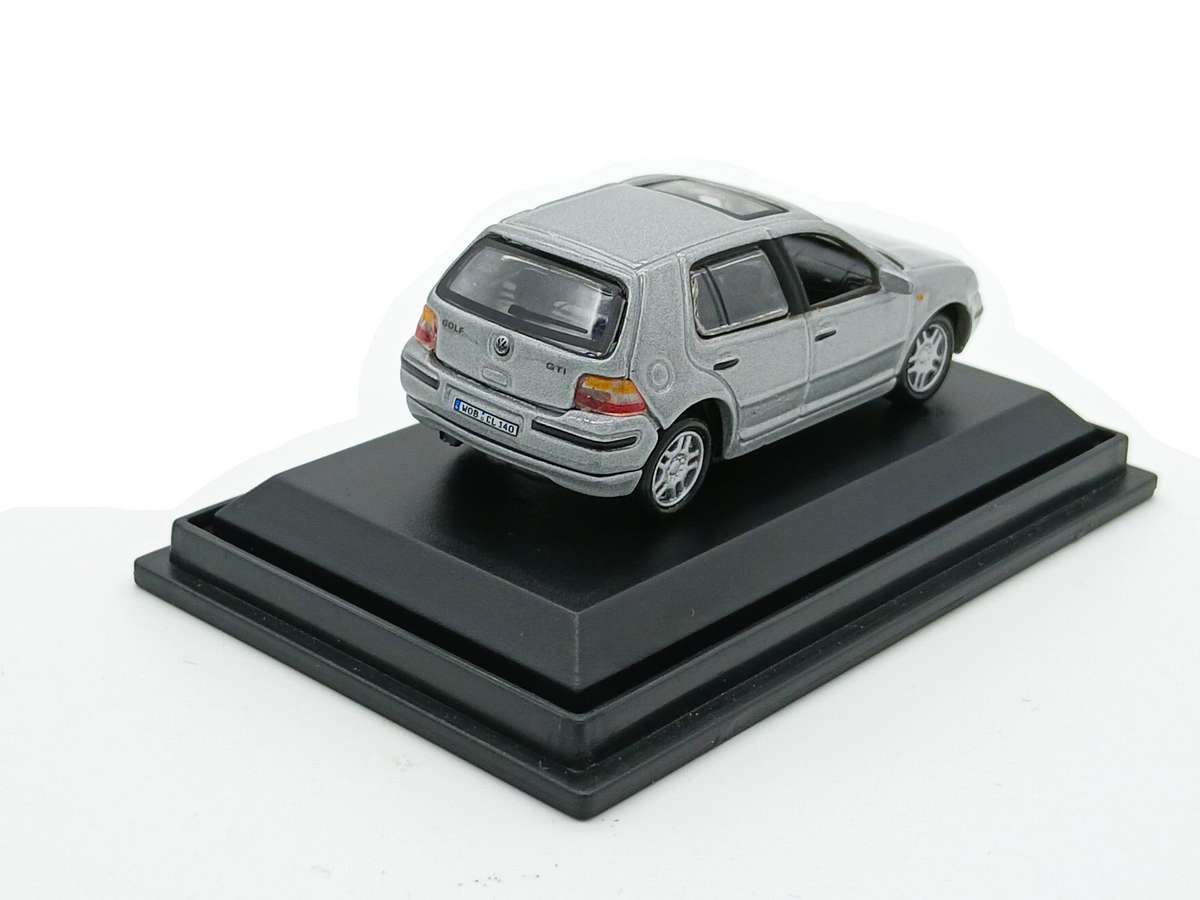 Hongwell Volkswagen VW Golf Mk4 GTi 1/72