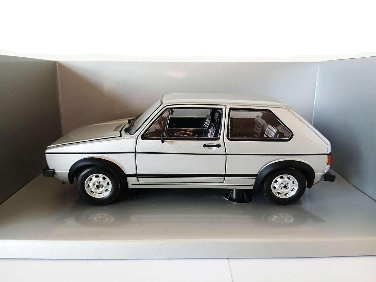 Sun Star Volkswagen VW Golf GTI Mk1 1/18
