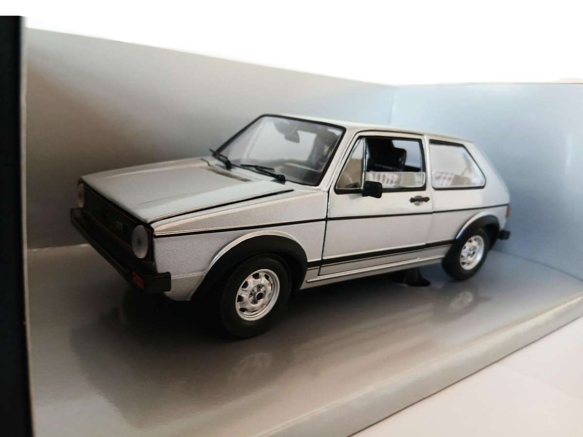 Sun Star Volkswagen VW Golf GTI Mk1 1/18