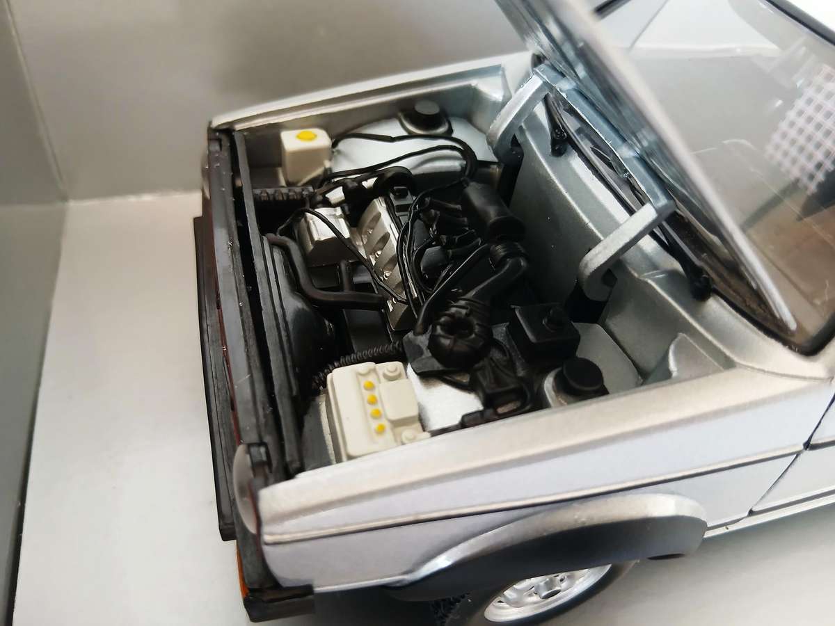 Sun Star Volkswagen VW Golf GTI Mk1 1/18