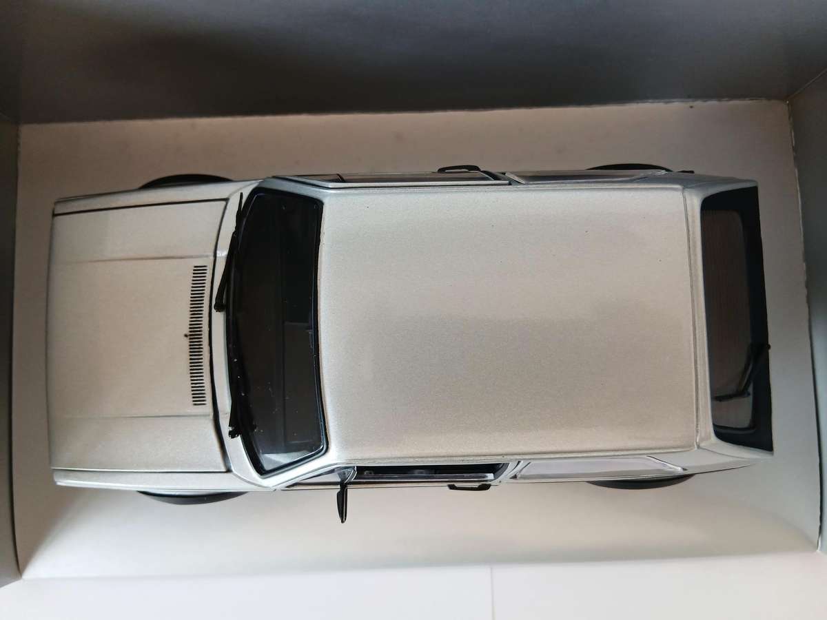 Sun Star Volkswagen VW Golf GTI Mk1 1/18