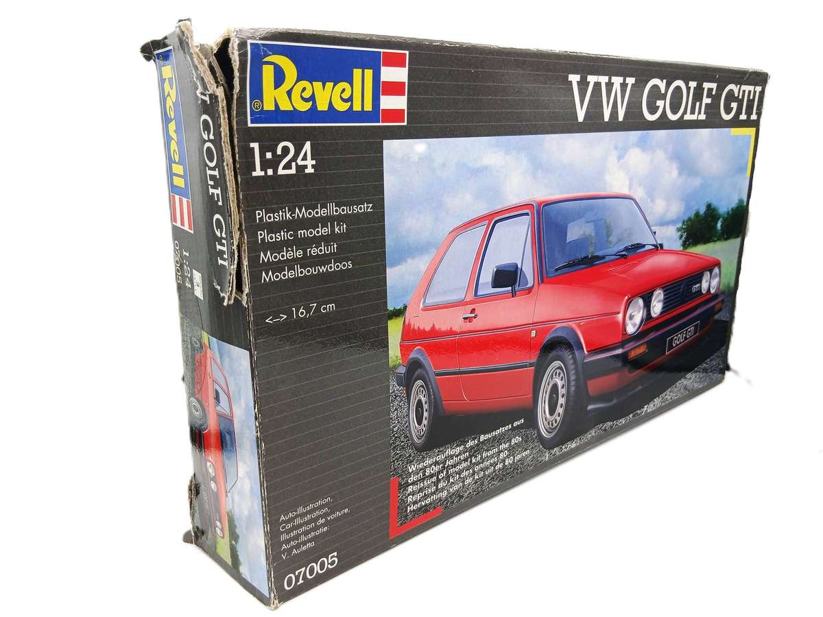 Revell Volkswagen VW Golf GTI Mk2 plastic model kit (no decals)
