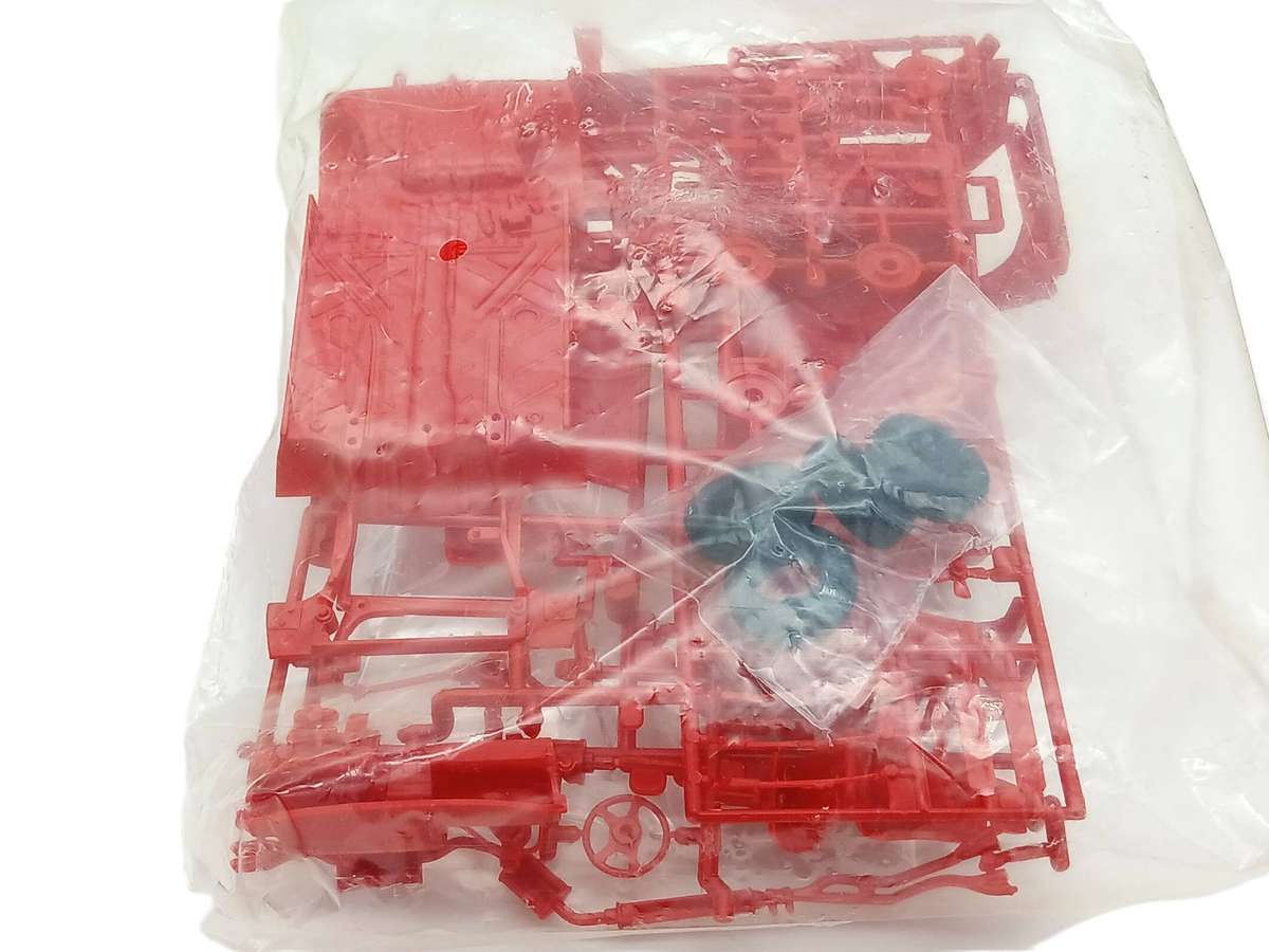 Revell Volkswagen VW Golf GTI Mk2 plastic model kit (no decals)