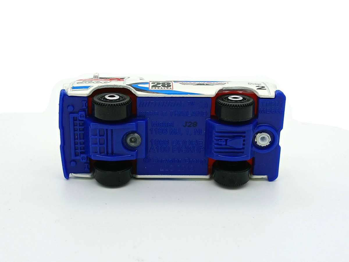 Matchbox 1966 Dodge A100 Club5000 Support Team Pickup