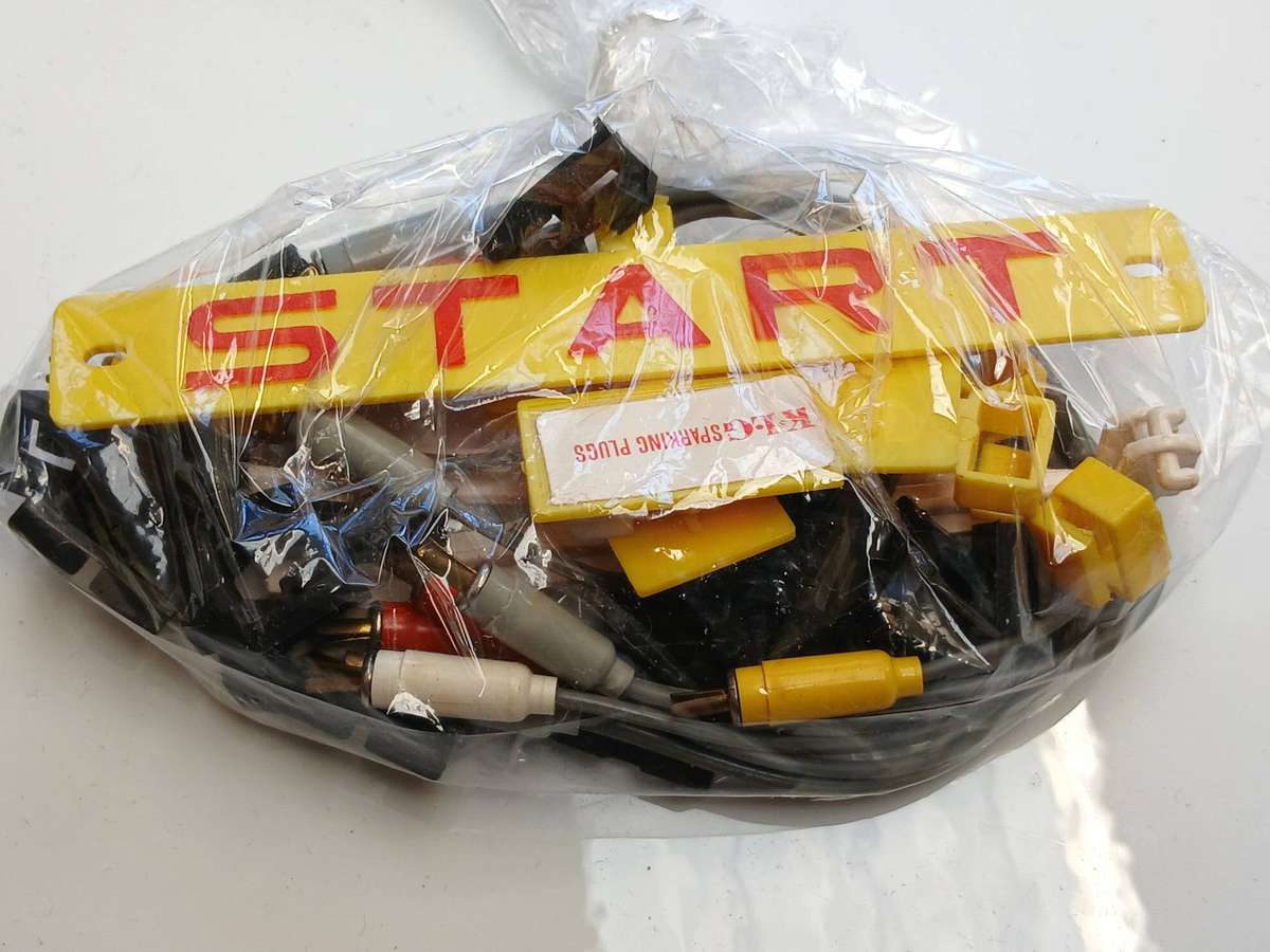 Vintage Slot car track parts Speedtrax and Lincoln International 1979