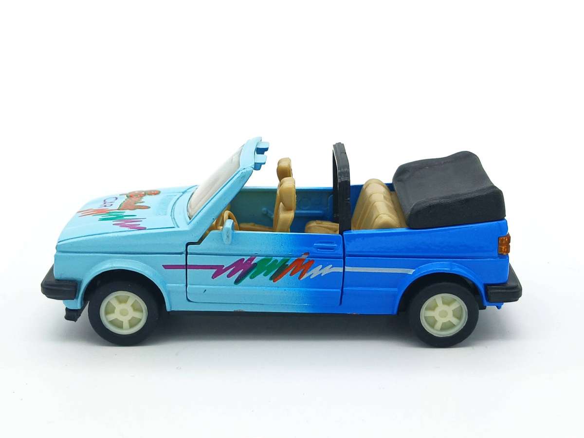 Welly Volkswagen VW Golf Cabriolet 1/36