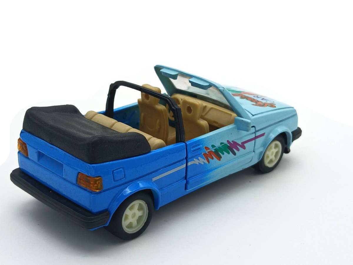 Welly Volkswagen VW Golf Cabriolet 1/36