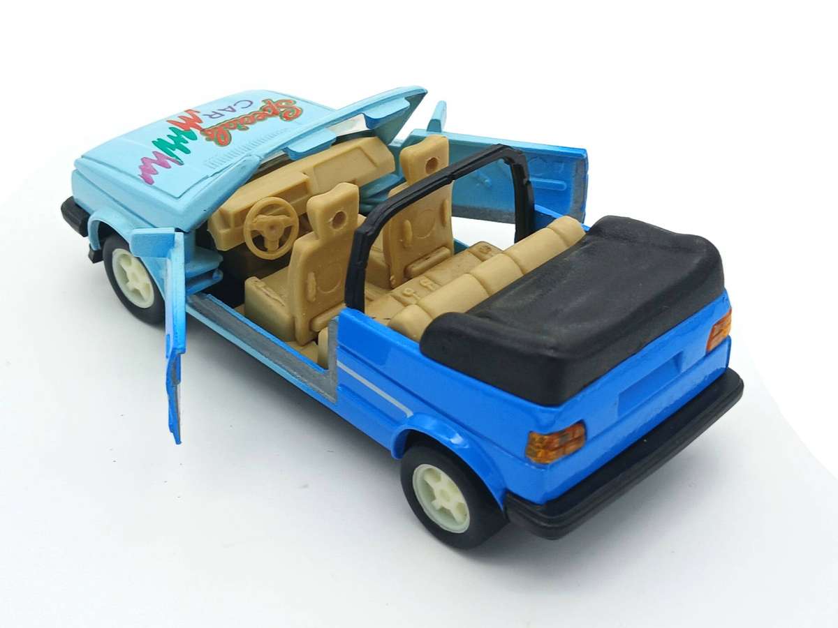 Welly Volkswagen VW Golf Cabriolet 1/36