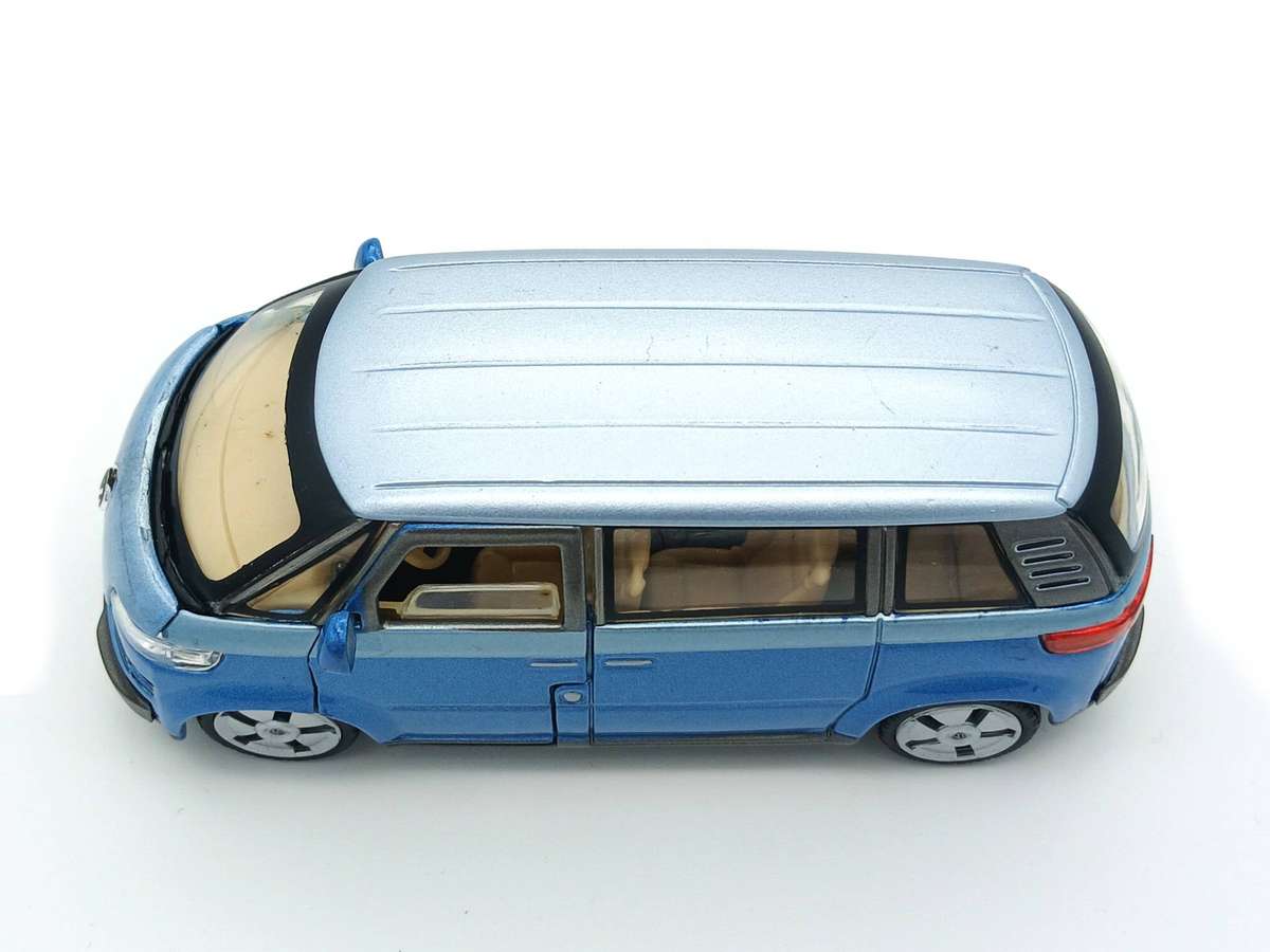 Hongwell Volkswagen VW 2001 Microbus 1/34