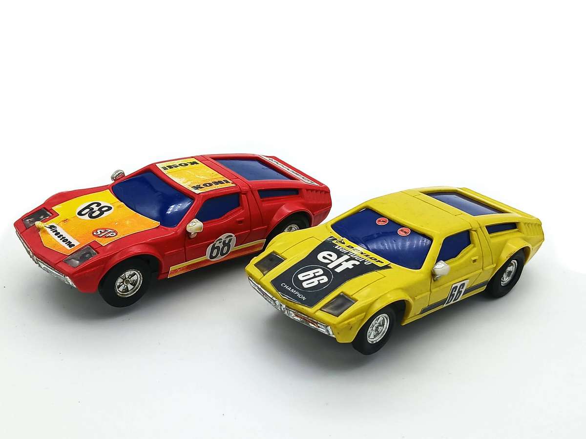 Vintage Slot car track parts Speedtrax and Lincoln International 1979