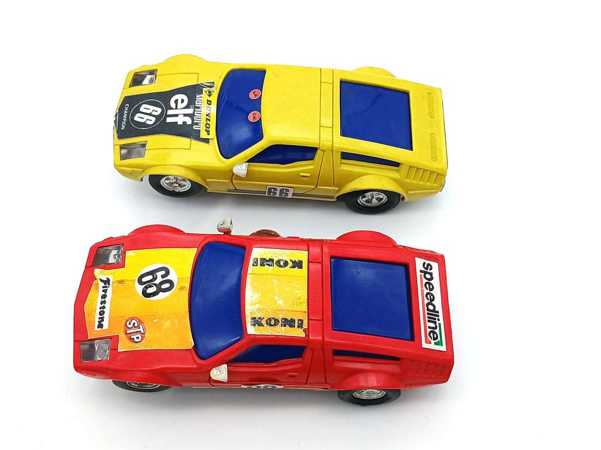 Vintage Slot car track parts Speedtrax and Lincoln International 1979