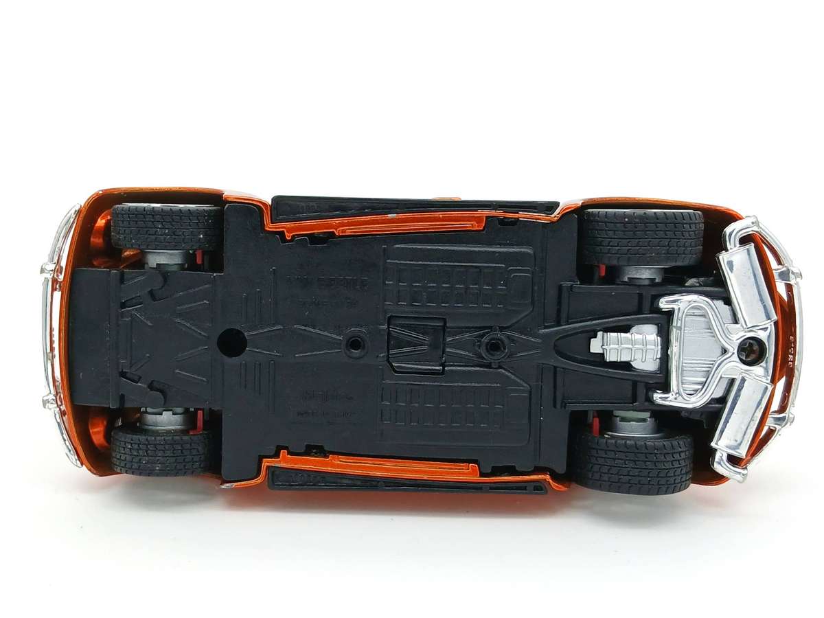 Maisto Volkswagen VW Beetle Gridez for restoration 1/24