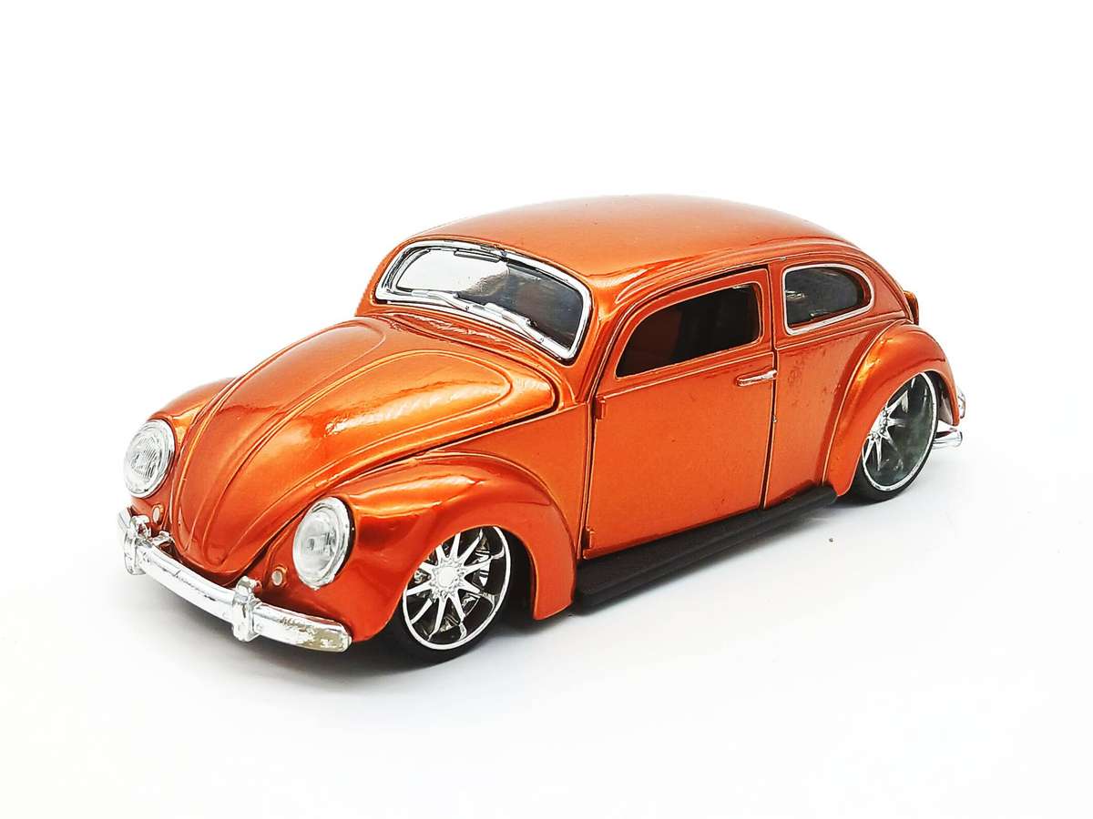 Maisto Volkswagen VW Beetle Gridez for restoration 1/24