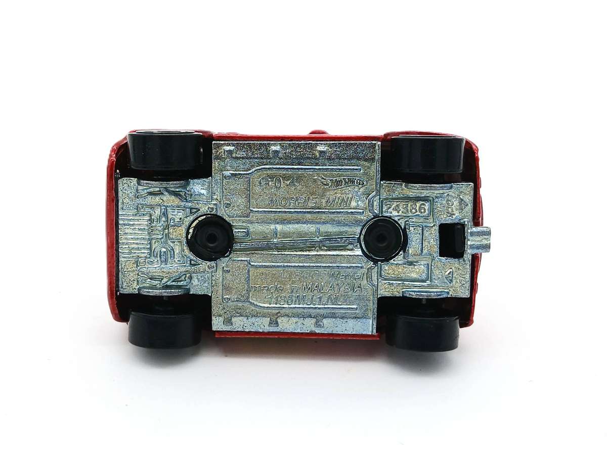 Hot Wheels Morris Mini Metal removable base