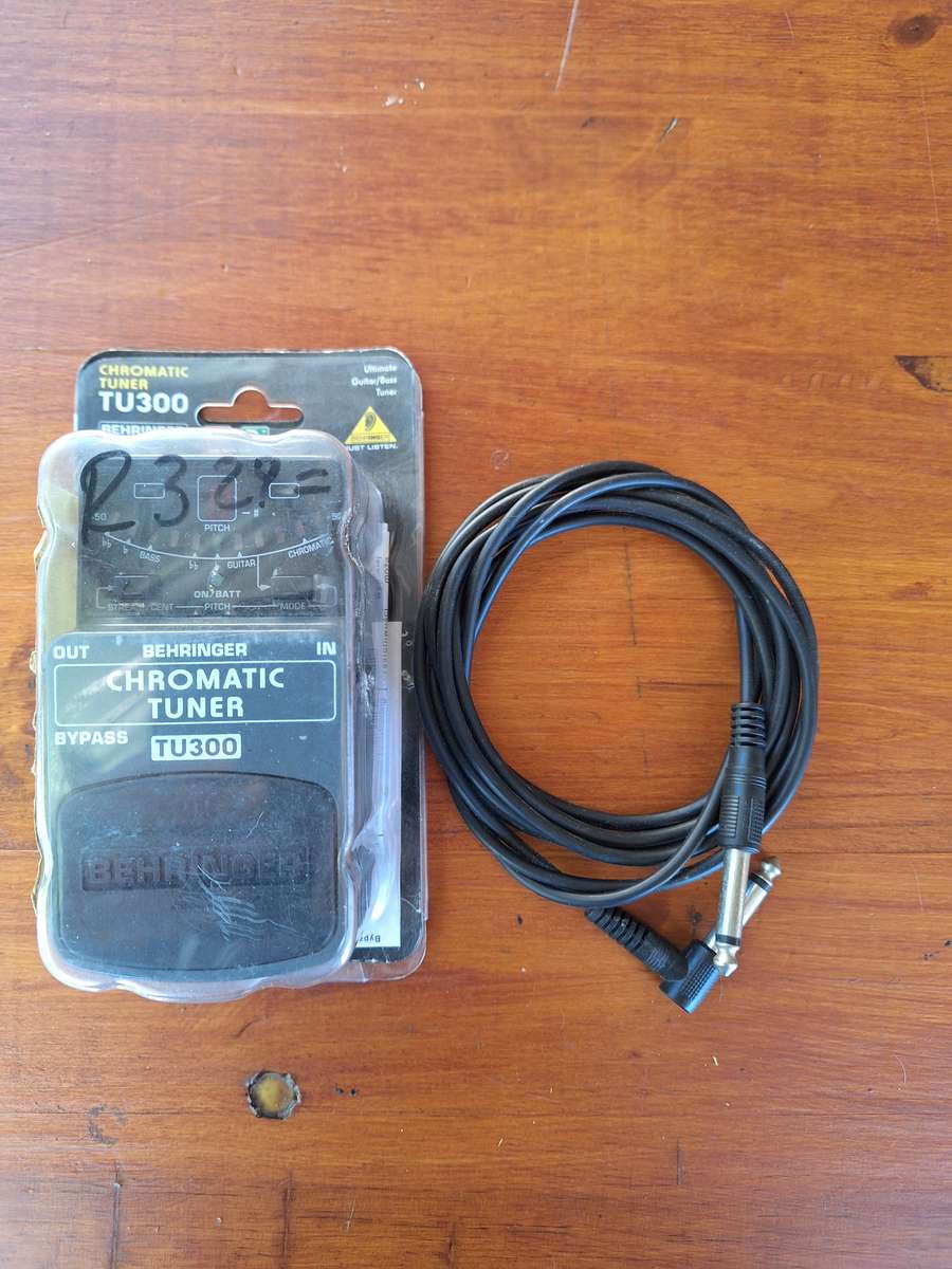 CHROMATIC GUITAR TUNER