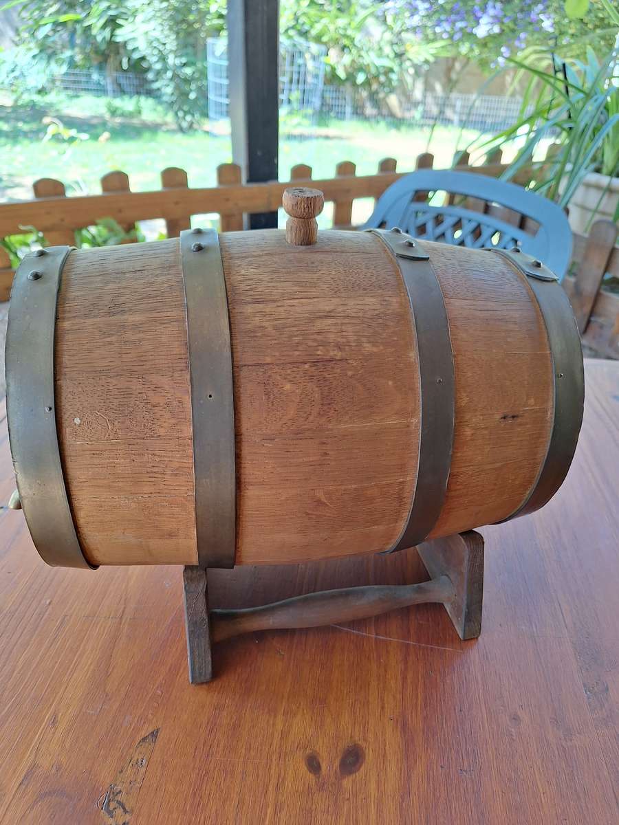 VINTAGE WOODEN BRANDY KEG - SMALL