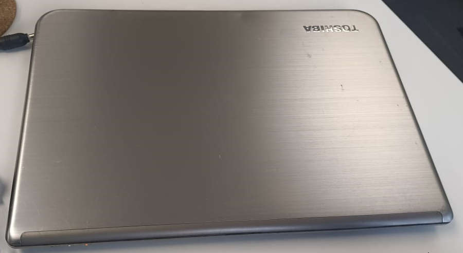 Toshiba Touch Screen Laptop i5 Long Life Battery