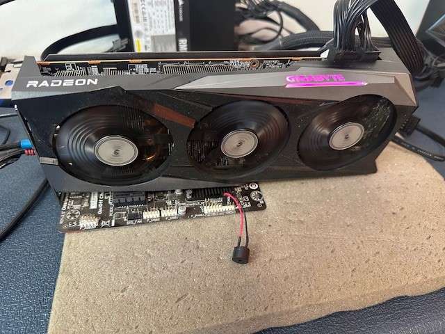 Gigabyte Radeon RX 6700 XT GAMING OC 12G Graphics Card