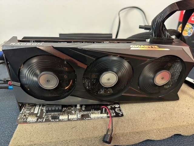 Gigabyte Radeon RX 6700 XT GAMING OC 12G Graphics Card