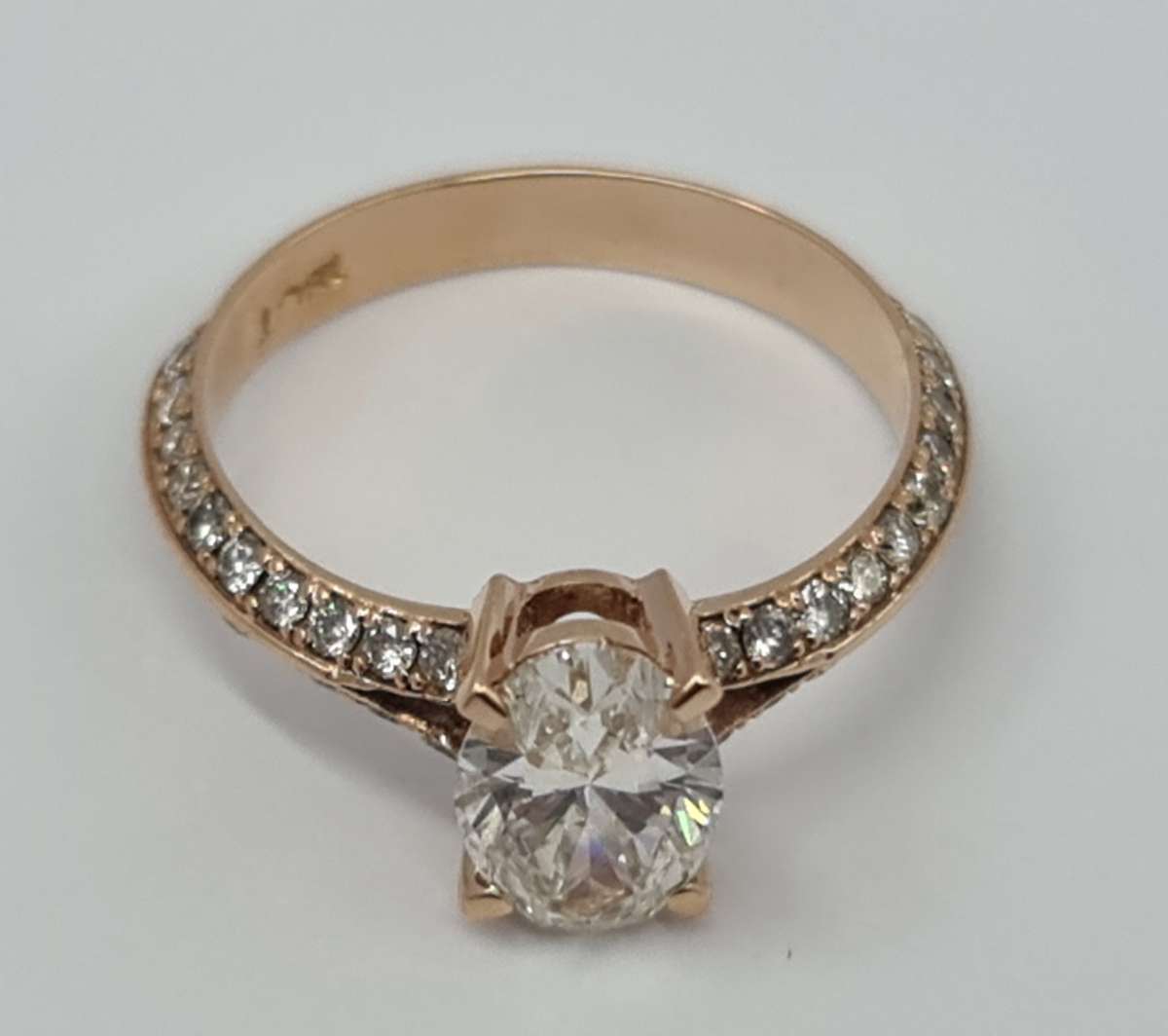 18ct DIAMOND RING WITH 1.08ct DIAMOND / ROSE GOLD