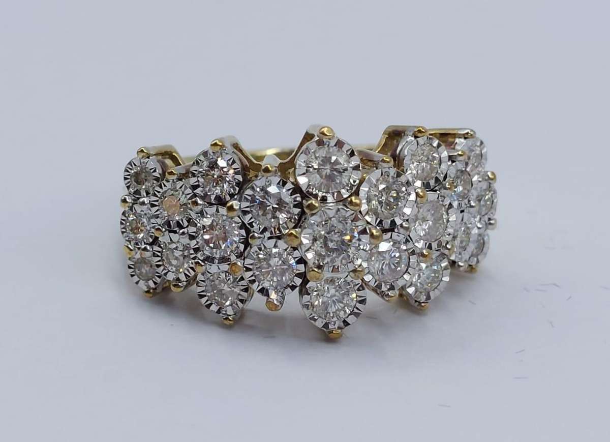 9ct Yellow gold Diamond ring