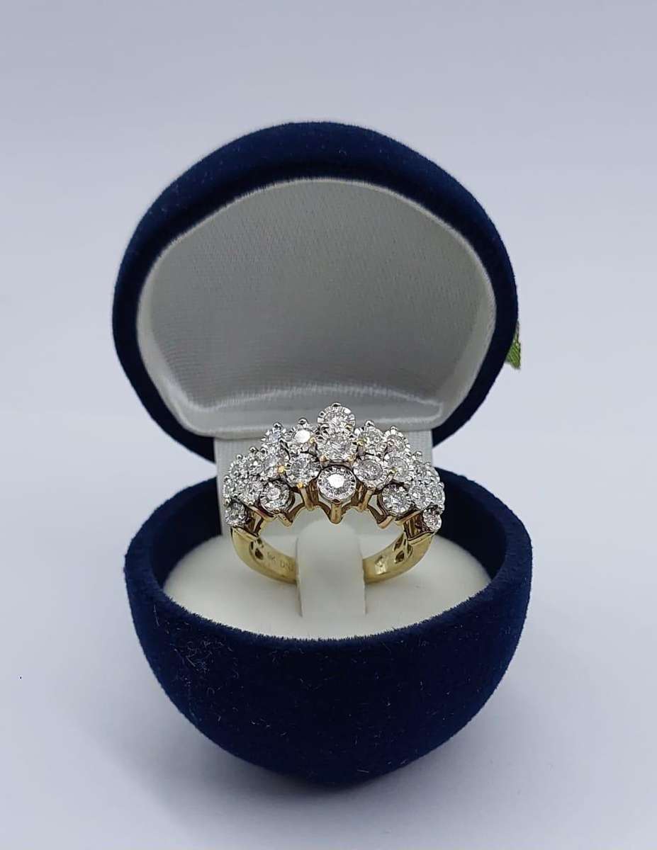 9ct Yellow gold Diamond ring