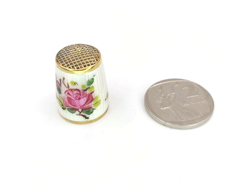 Sterling silver hand painted enamel thimble by David-Andersen, Norway