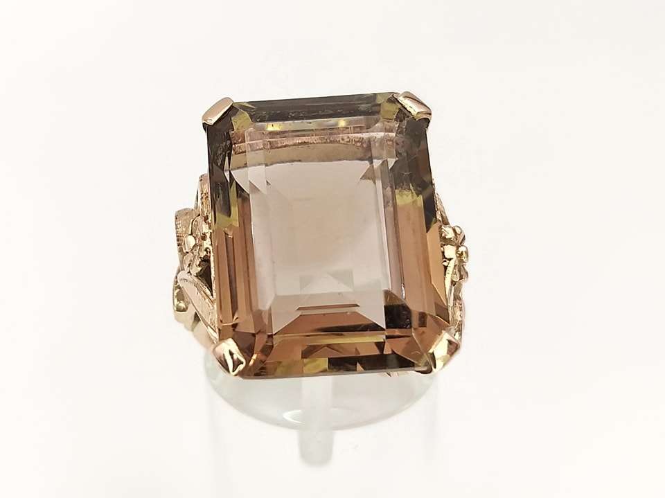 Magnificent 1970s rose gold & smoky topaz dress ring