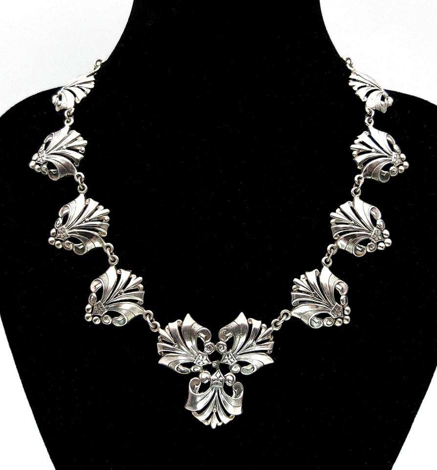 Sumptuous 1940s style sterling silver necklace (Candida-Joe Calafato)