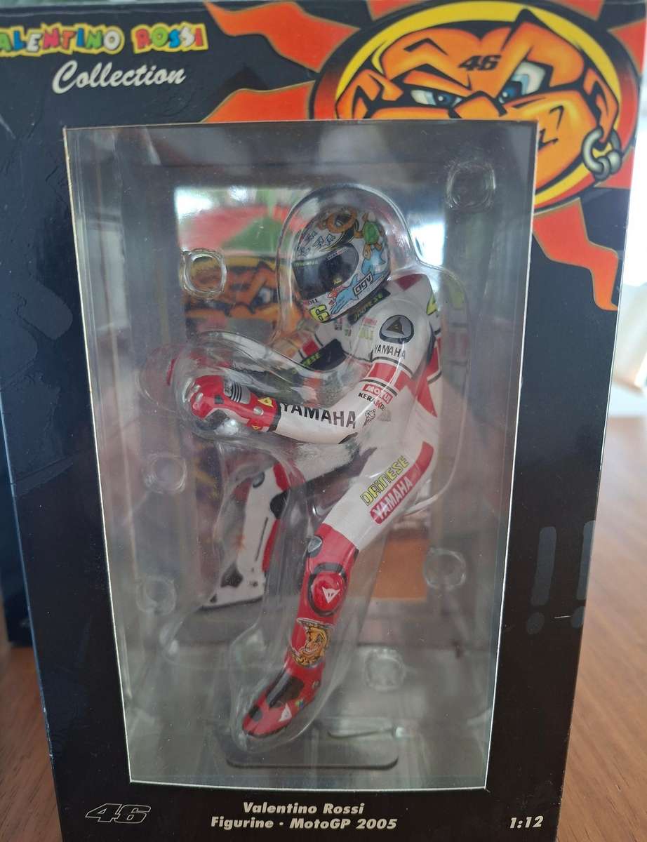2005 Moto GP Valentino Rossi Figurine - Yamaha Factory Team