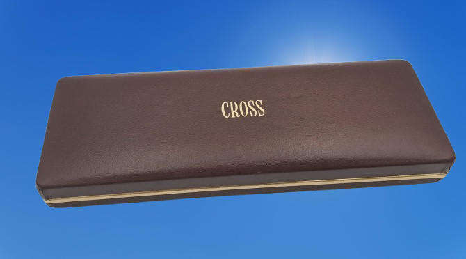 Vintage 1/20 10kt rolled gold Cross ballpoint point in Brown Hard case- ink is dry