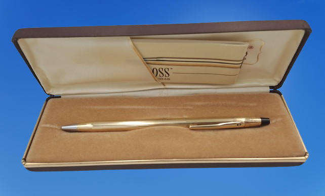 Vintage 1/20 10kt rolled gold Cross ballpoint point in Brown Hard case- ink is dry