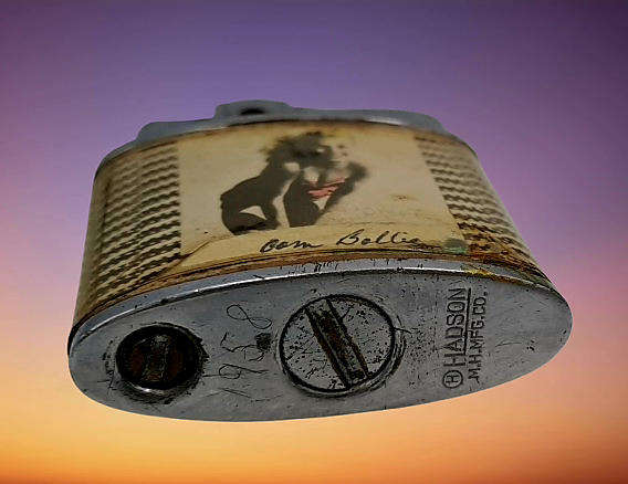 Vintage 1950'2 Hadson Lighter - with Pin-Ups on Both sides - By M.H.MFG.Co-need restoration