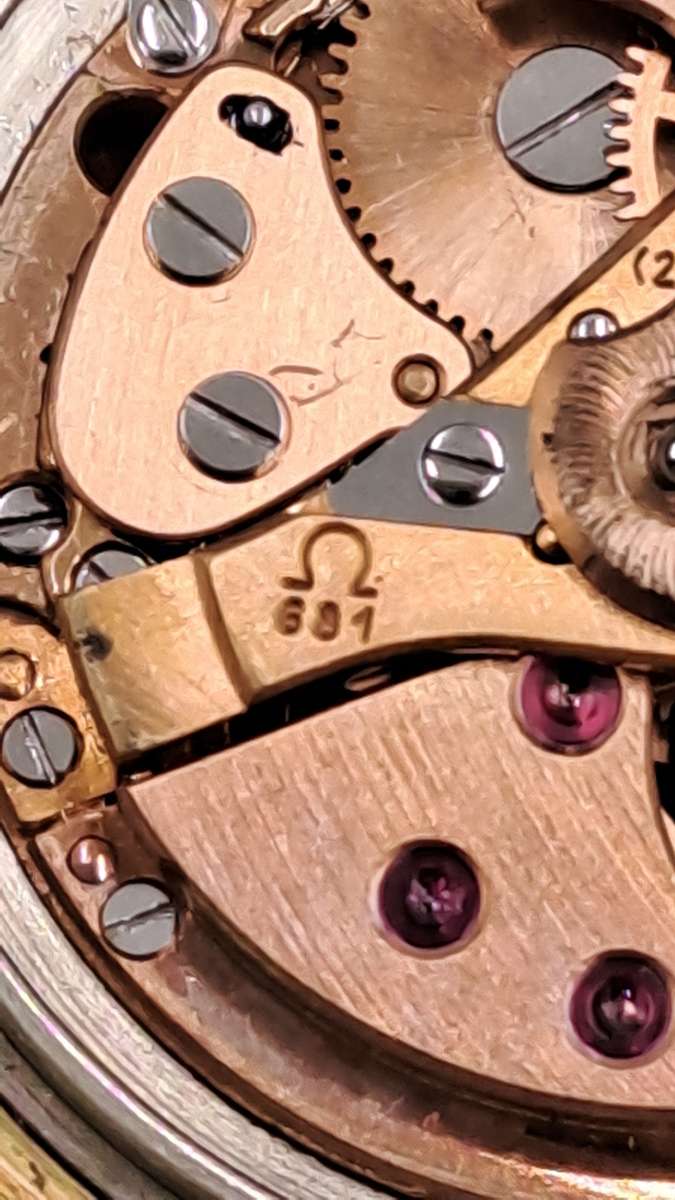 1963 Gold Plated Omega Geneve automatic Ladies watch -681 Movement - Not Working