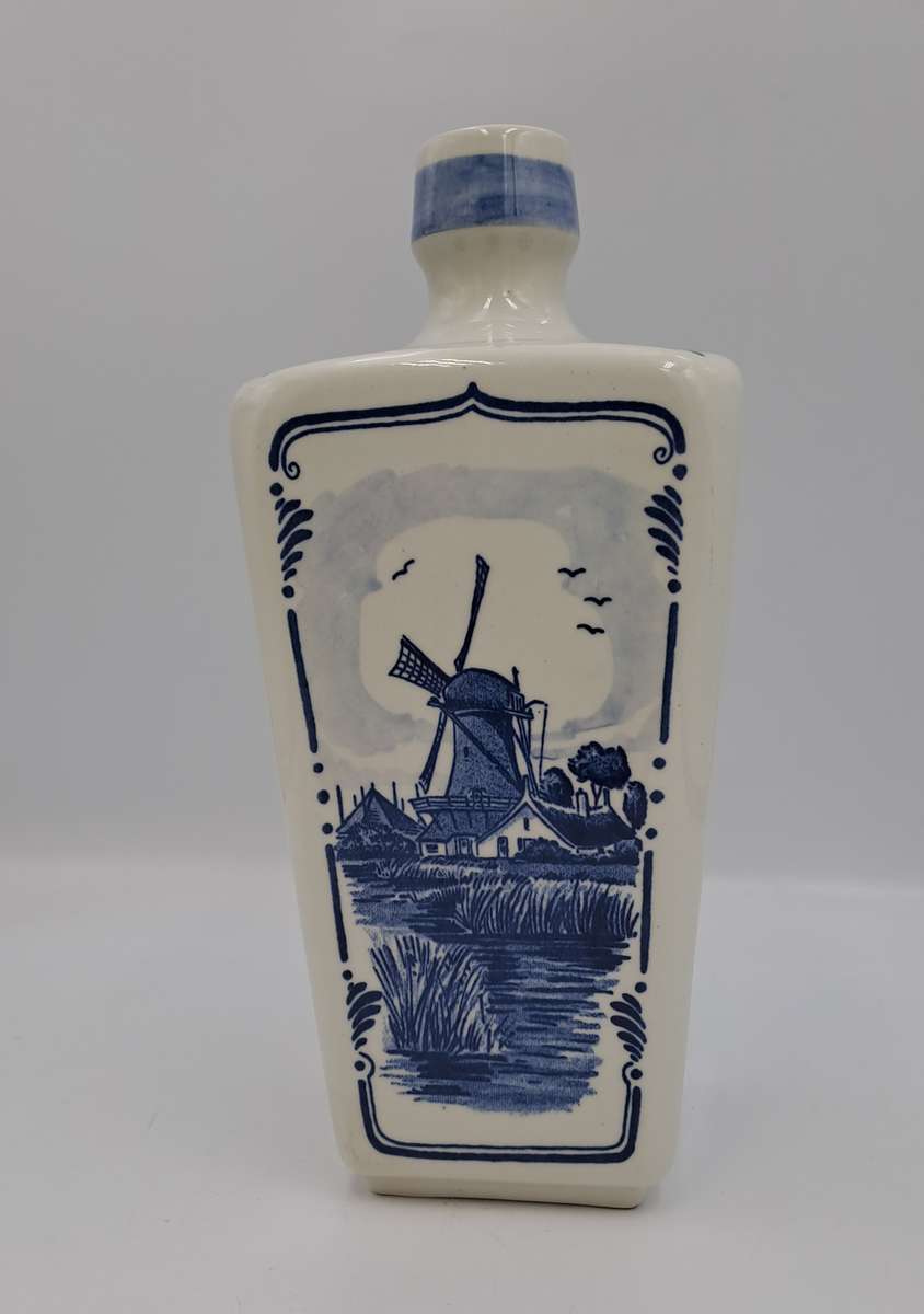 Large 1987 Delft's Blue Jar -No Cap