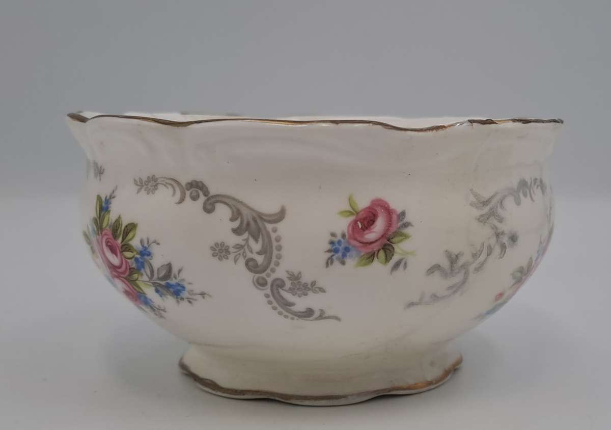 Vintage Royal Albert Tea TRANQUILLITY Tea Sugar Bowl -(BADLY CRACKED AND REPAIRED)